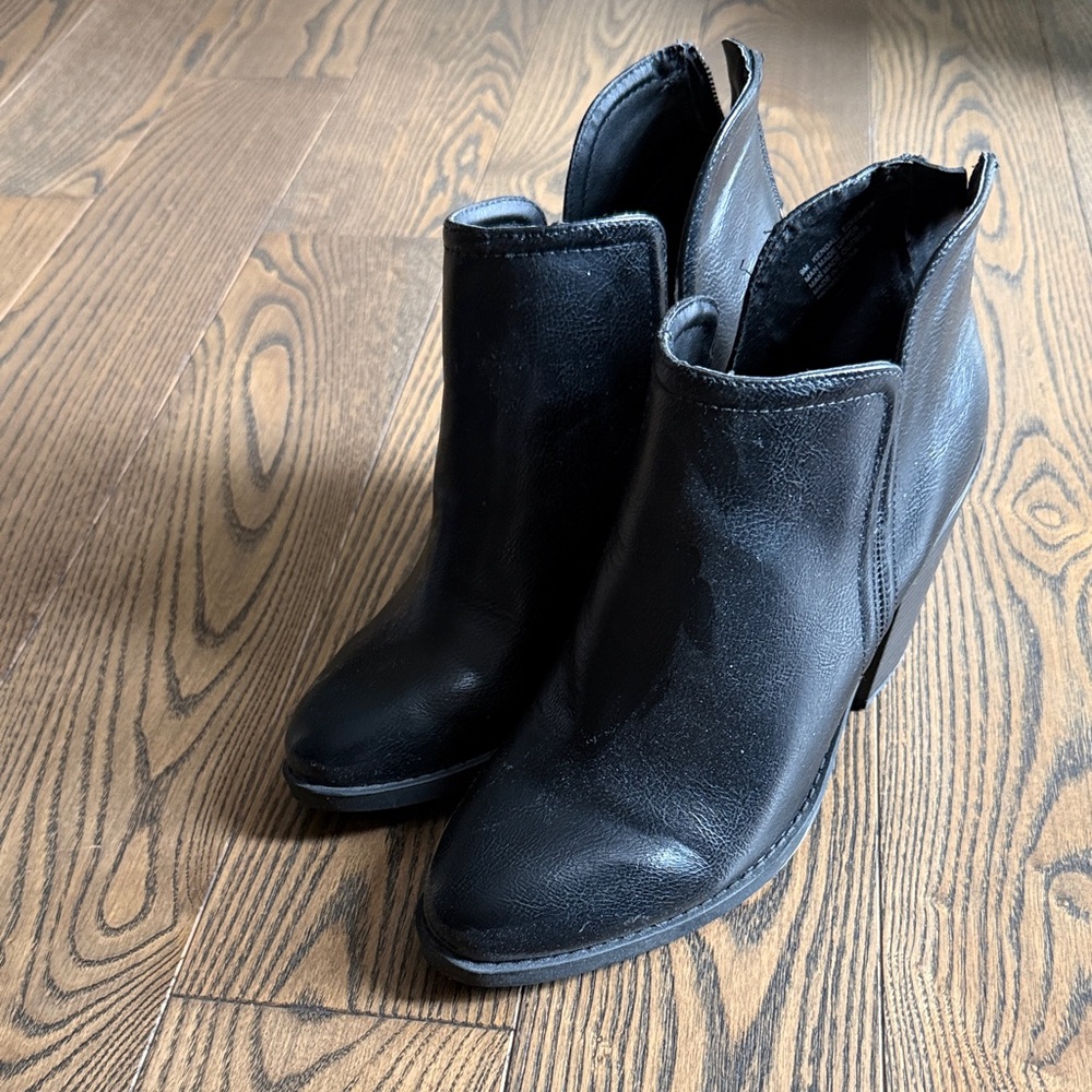 Esprit Black Leather Ankle Booties NWT